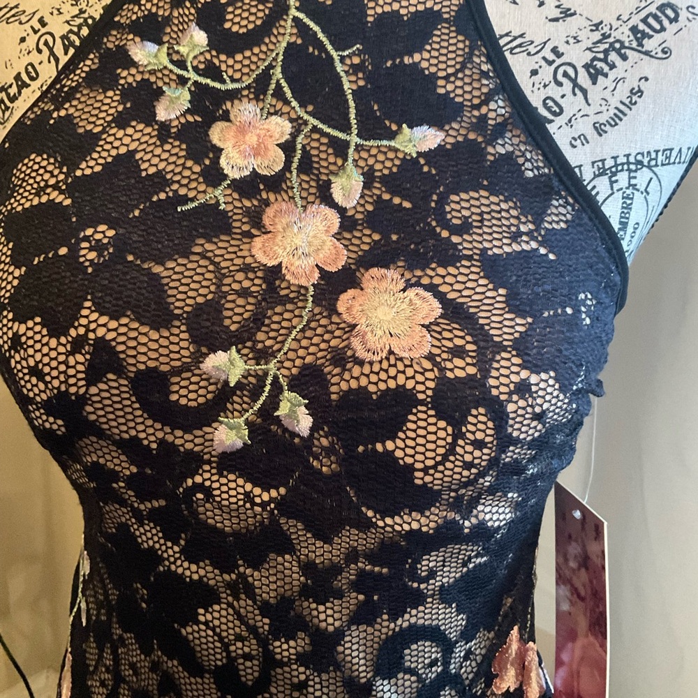 NEW Emerald Sundae Sleeveless Lace Dress